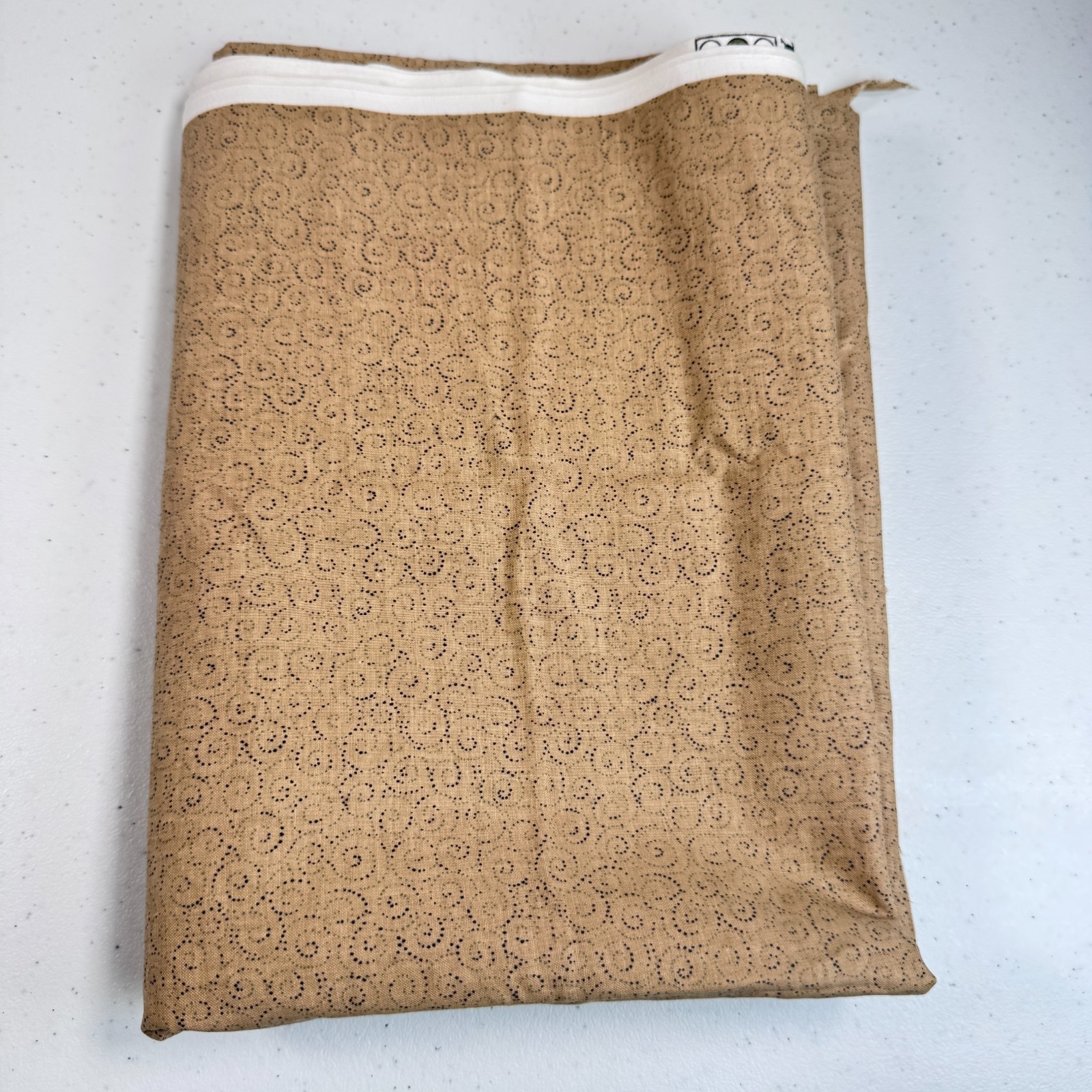 quilting cotton fabric tan abstract swirls 43×63 1.7 yards