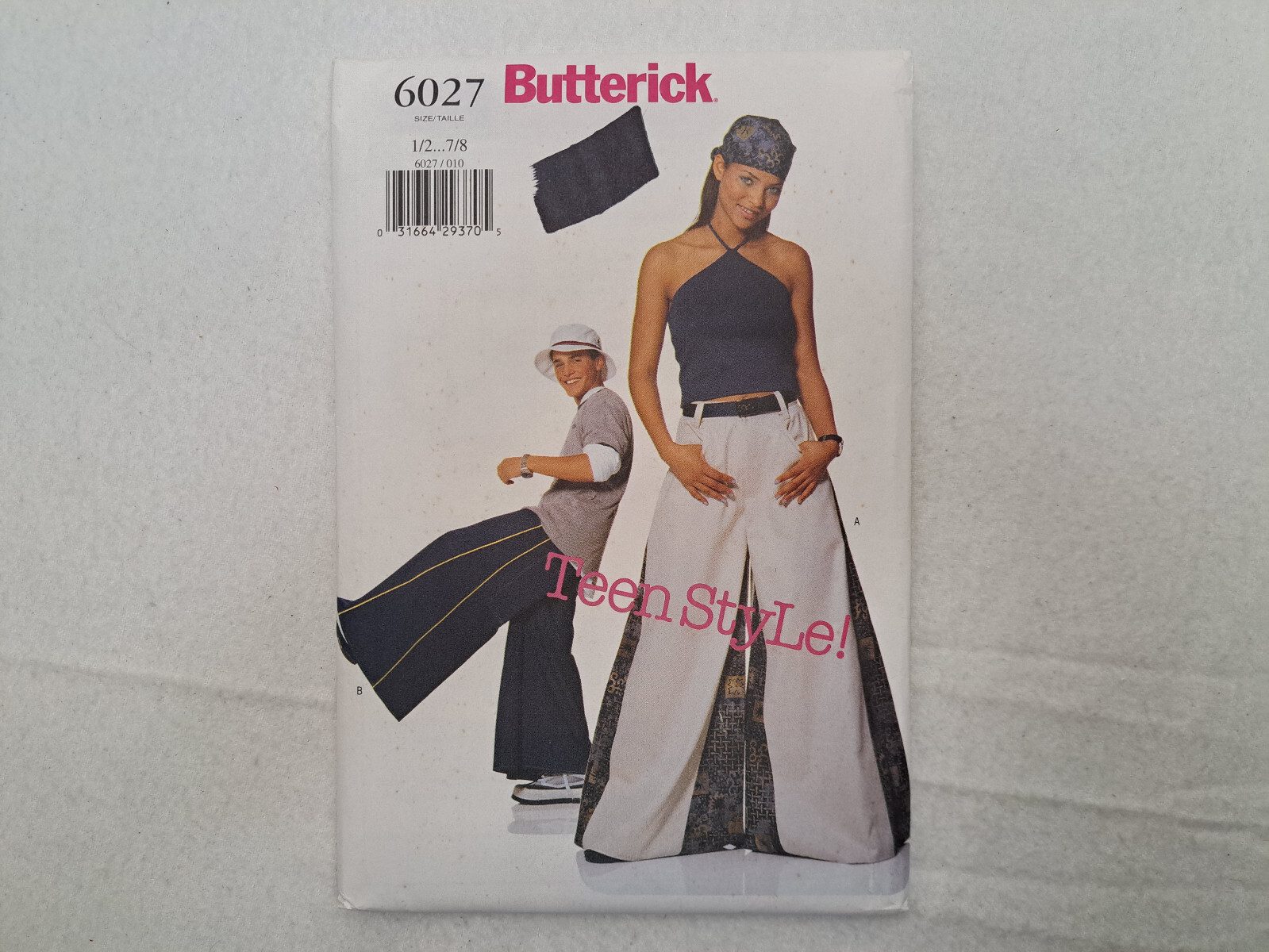Butterick Pattern – Unisex Juniors’ Pants (1/2-7/8) #6027 – Uncut