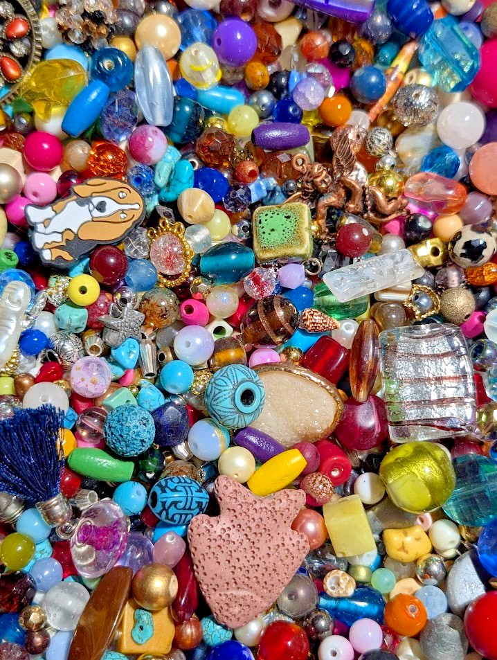 1 lb BEAD SOUP Random Mix Loose Jewelry Upcycled Craft Charms 16 oz bulk 450 g