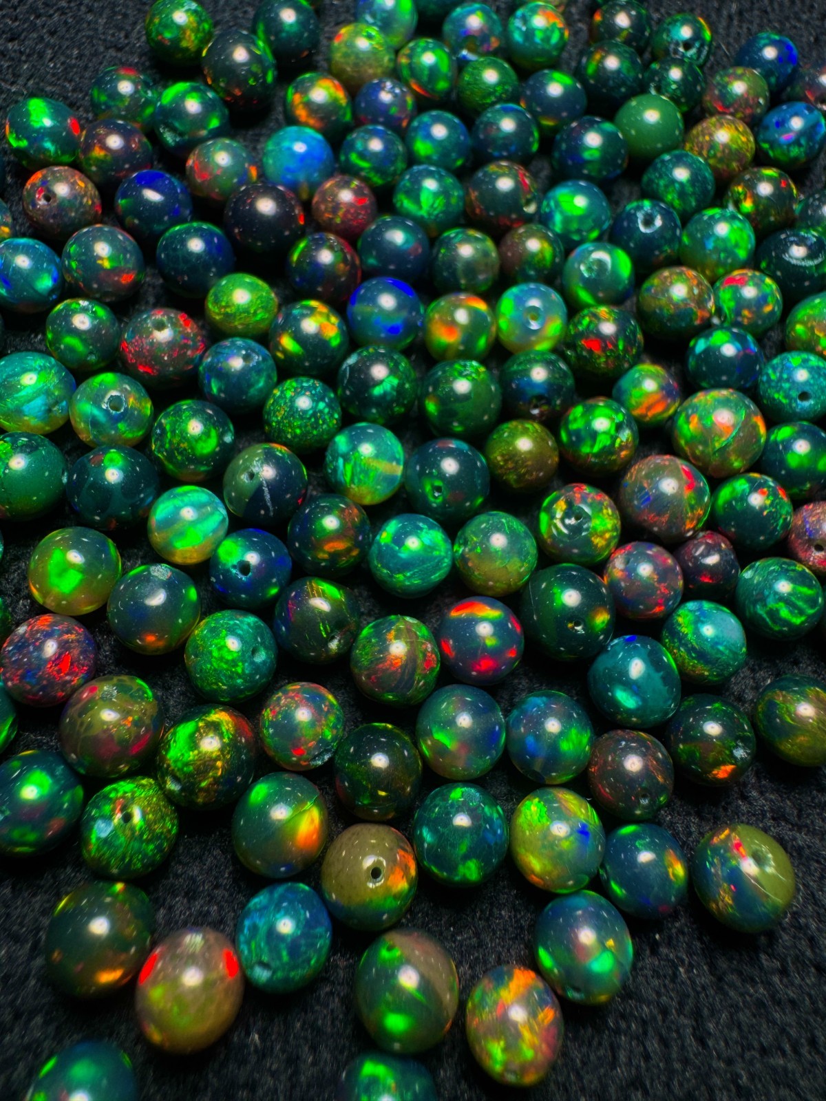 Black Ethiopian Opal Balls, 10 Pcs Lot Fire Beads Multicolor Flash (5-5.5) MM.