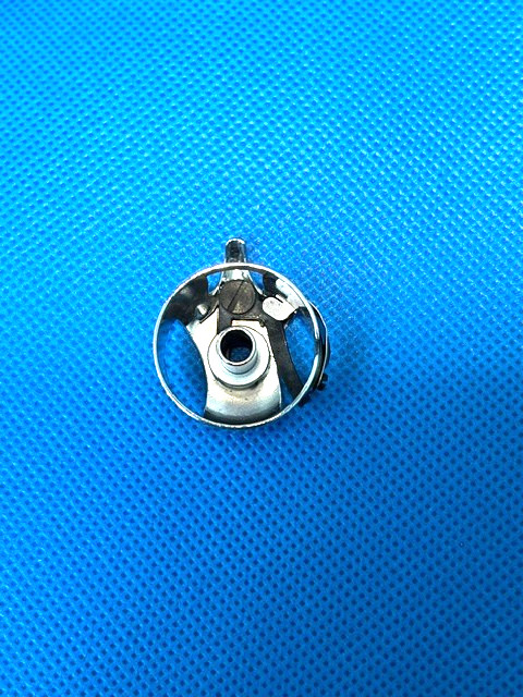 HUSQVARNA VIKING MACHINE BOBBIN CASE #4011530 MODEL# 100,950,3320,6460