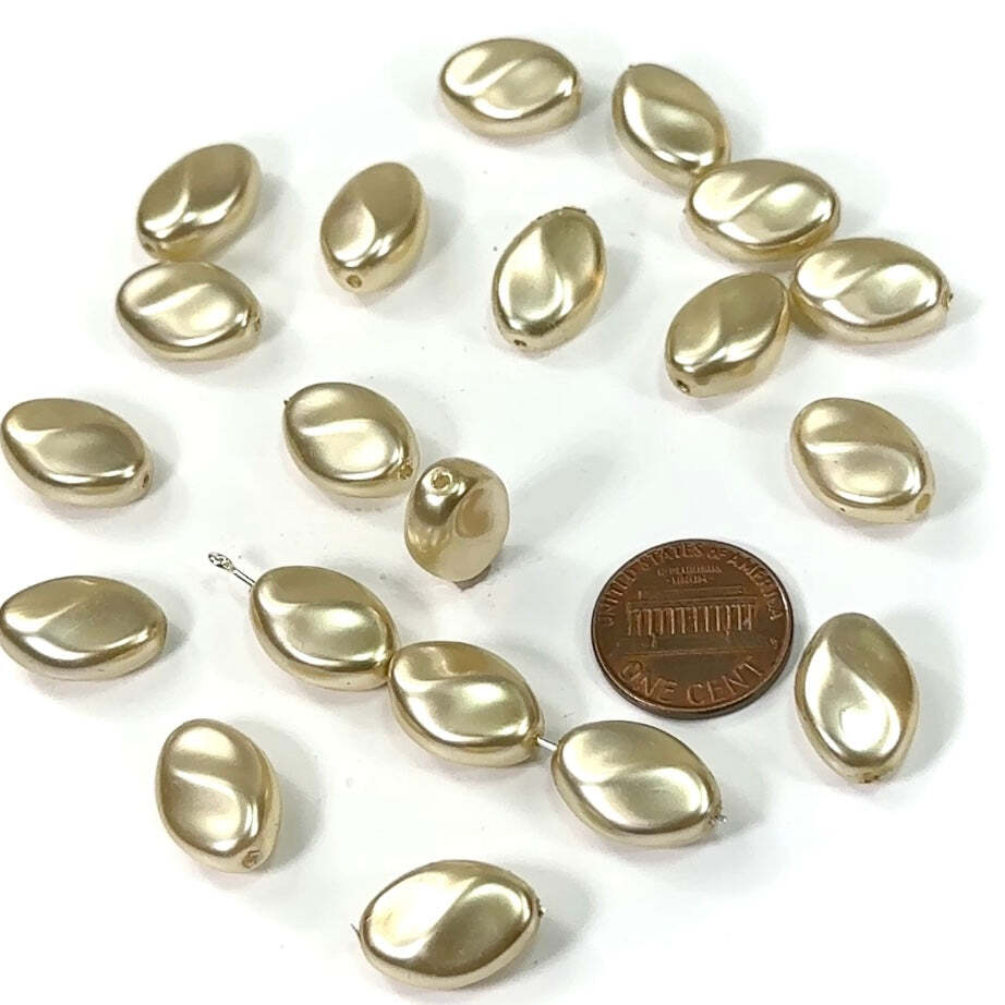 Czech Fancy Twisted Flat Olive Glass Pearls 16x11mm Pale Green Viridian 20pcs