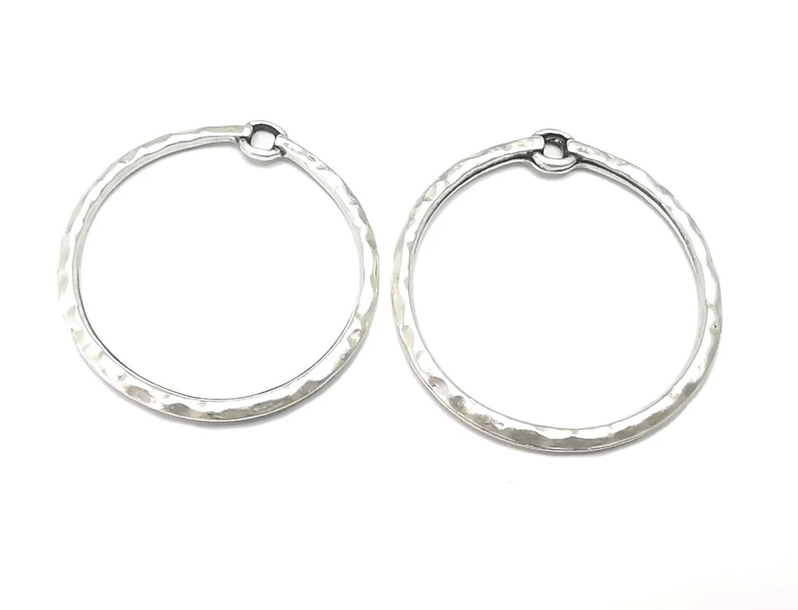 4 Round Hammered Circle Charms Antique Silver Plated Findings (30mm) G27471