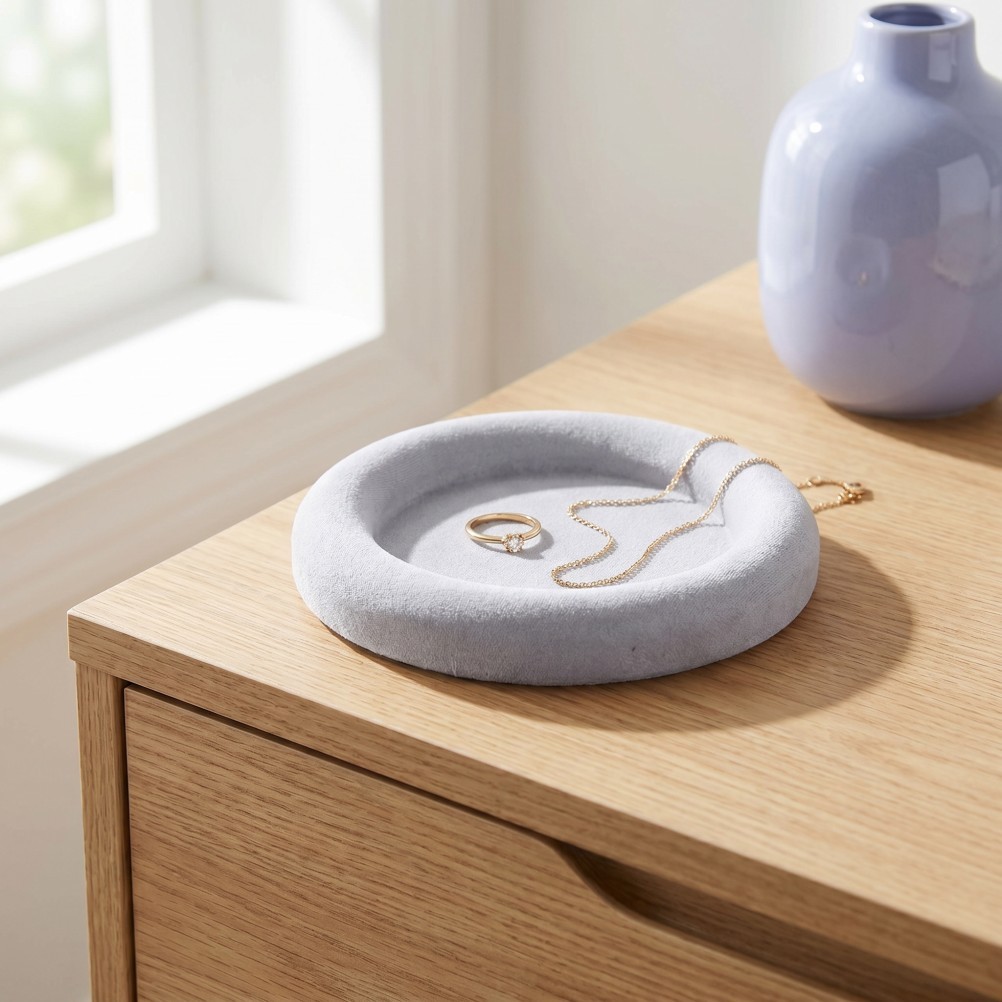 Round Jewelry Display Plate with Wrinkle Resistant Velvet Surface Light Grey