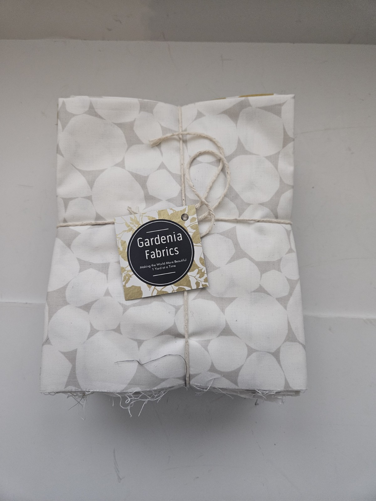 Gardenia Fabrics by Andover 27 PC Fat Quarter Bundle 44 X 18