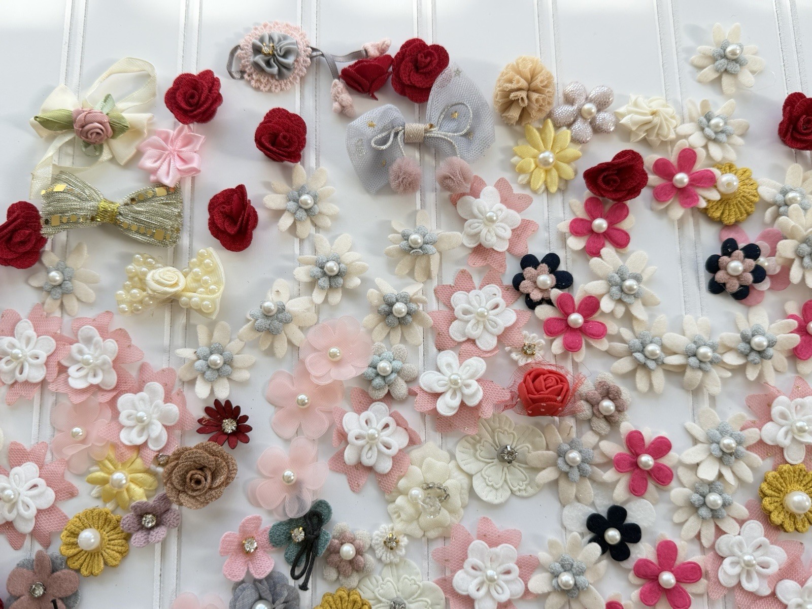 30 Pcs Mix Lot of Floral Appliques/Patches for Sewing/Bridal/Crafts