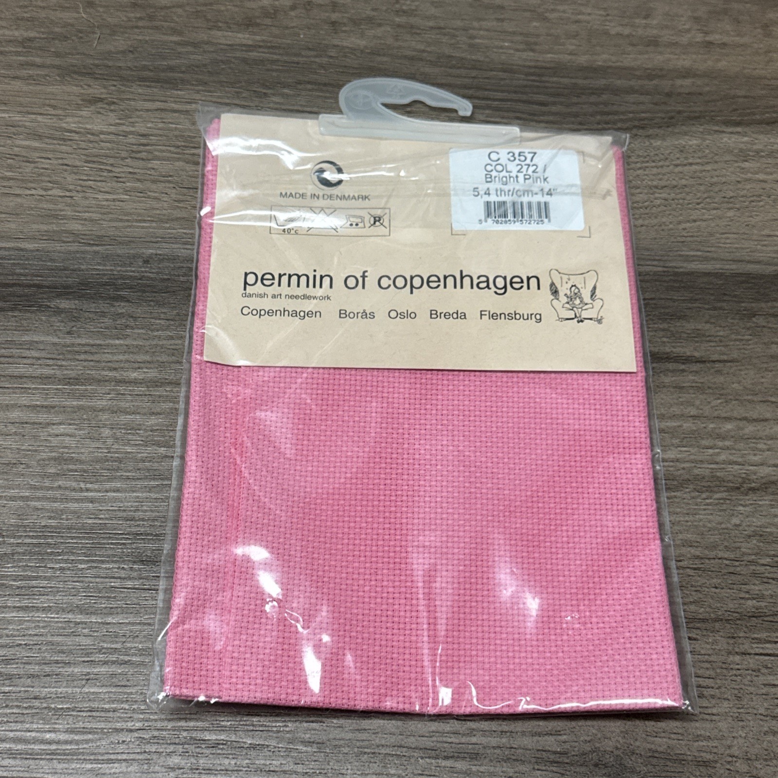 NEW Wichelt-Permin Aida 14 Count Fabric 17″ x 19.5″ Bright Pink COL 272 C 357