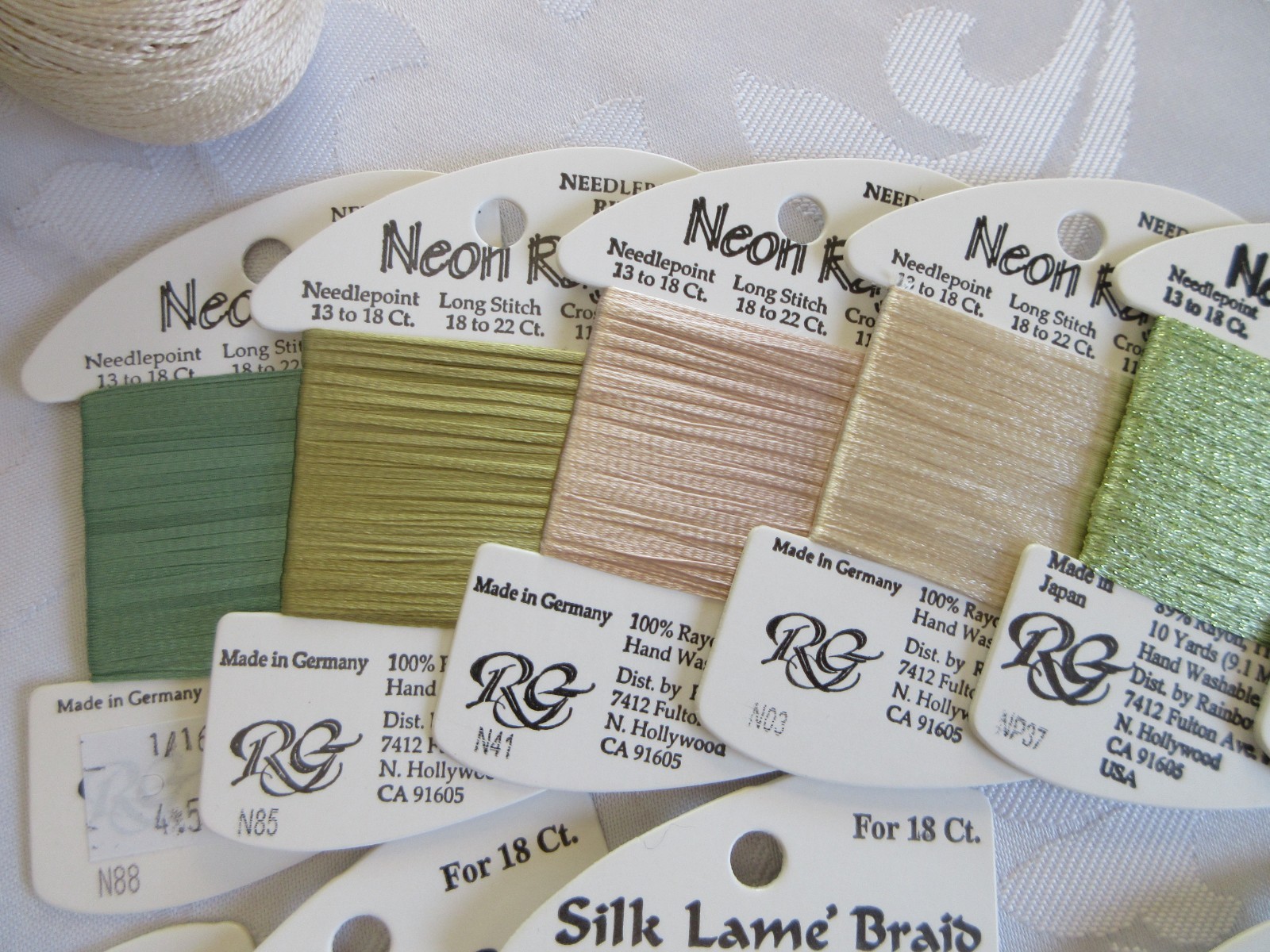 SPECIALTY Needlepoint Threads, MIXED LOT RAINBOW GALLERY KREINIK DMC CARON