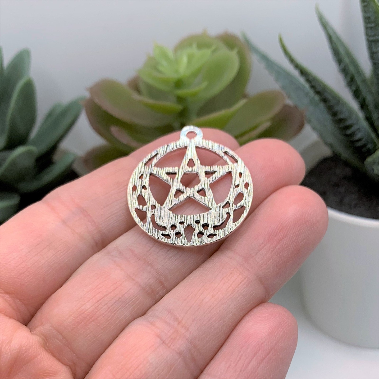 Silver Celtic Knot Pentacle Charms, 31x26mm – US Seller