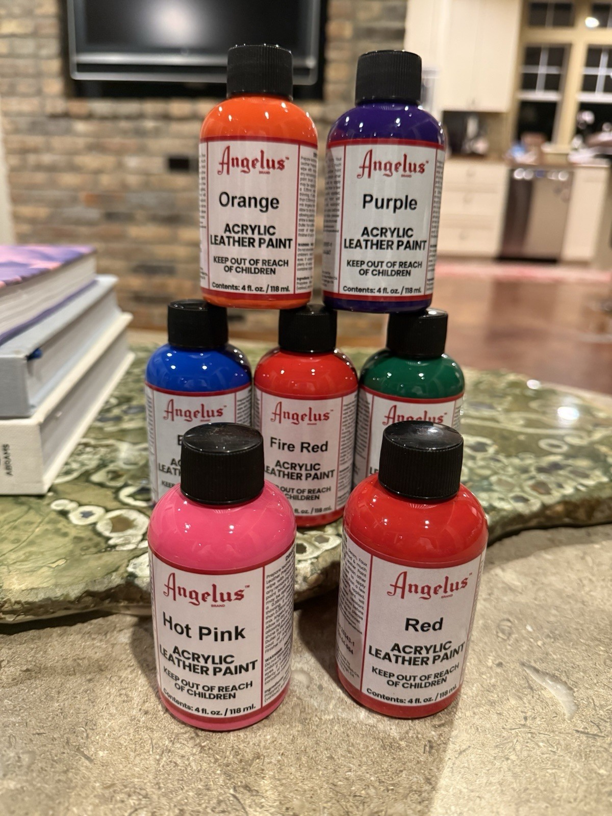 Angelus Leather Paint 4 Oz. Set Of 7 Colors Brand New