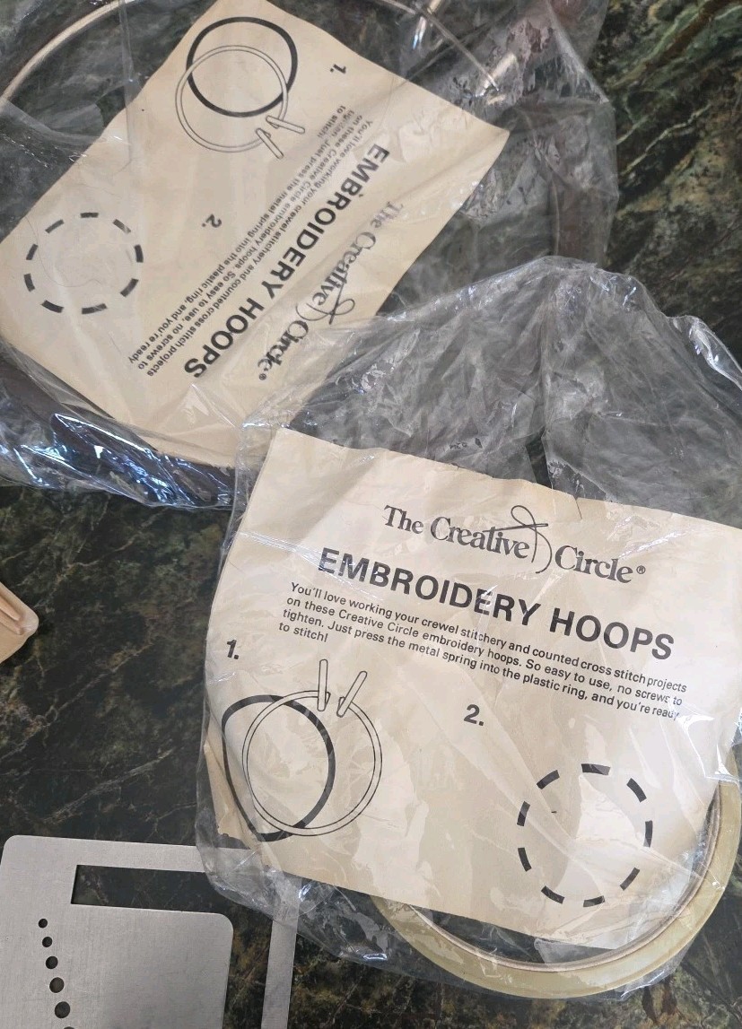HUGE LOT OF VINTAGE KNITTING NEEDLES & CROCHET ALL SIZES LOTS OF BRANDS HOOPS