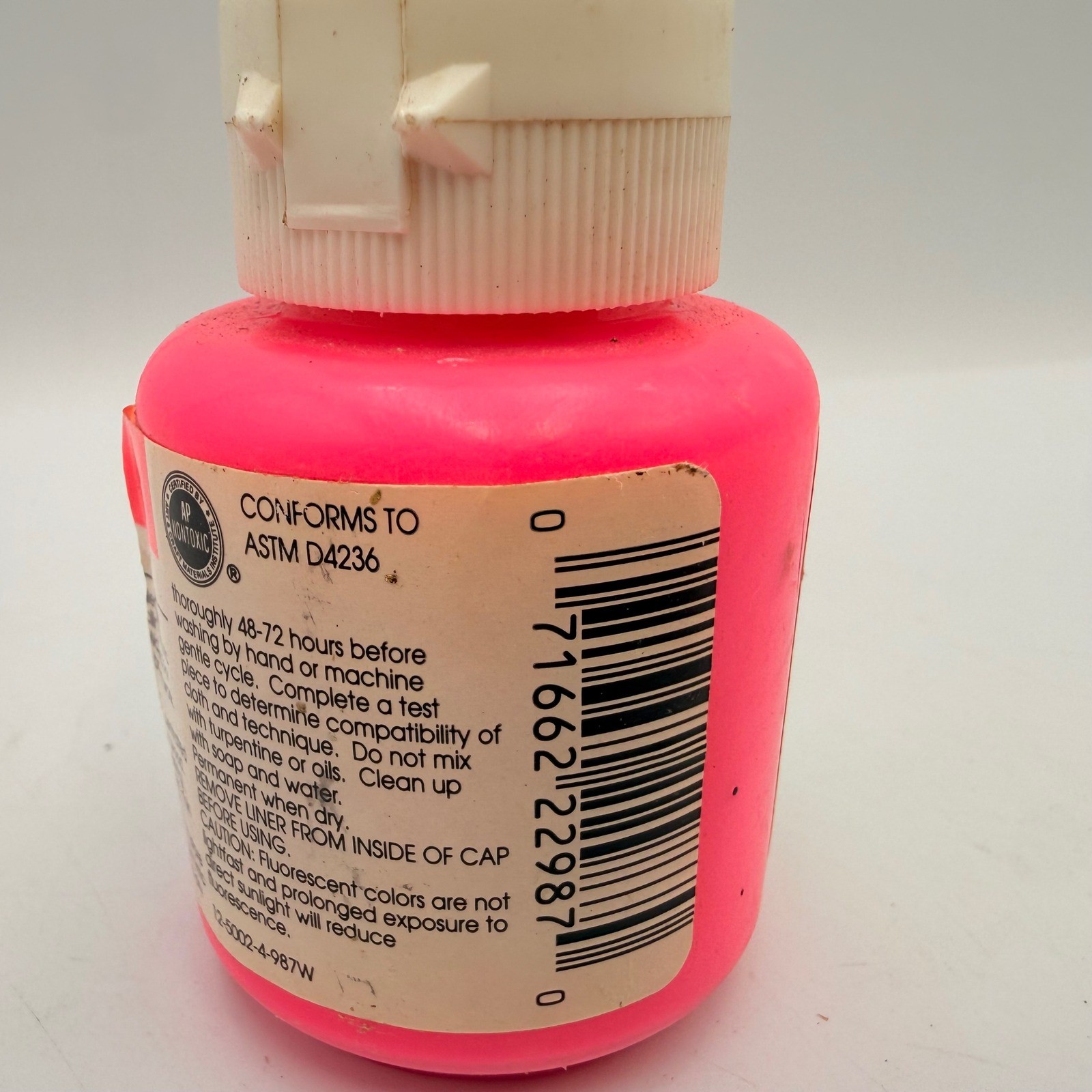 Liquitex Concentrated Artist Color Fluorescent Pink Acrylic Paint 2oz