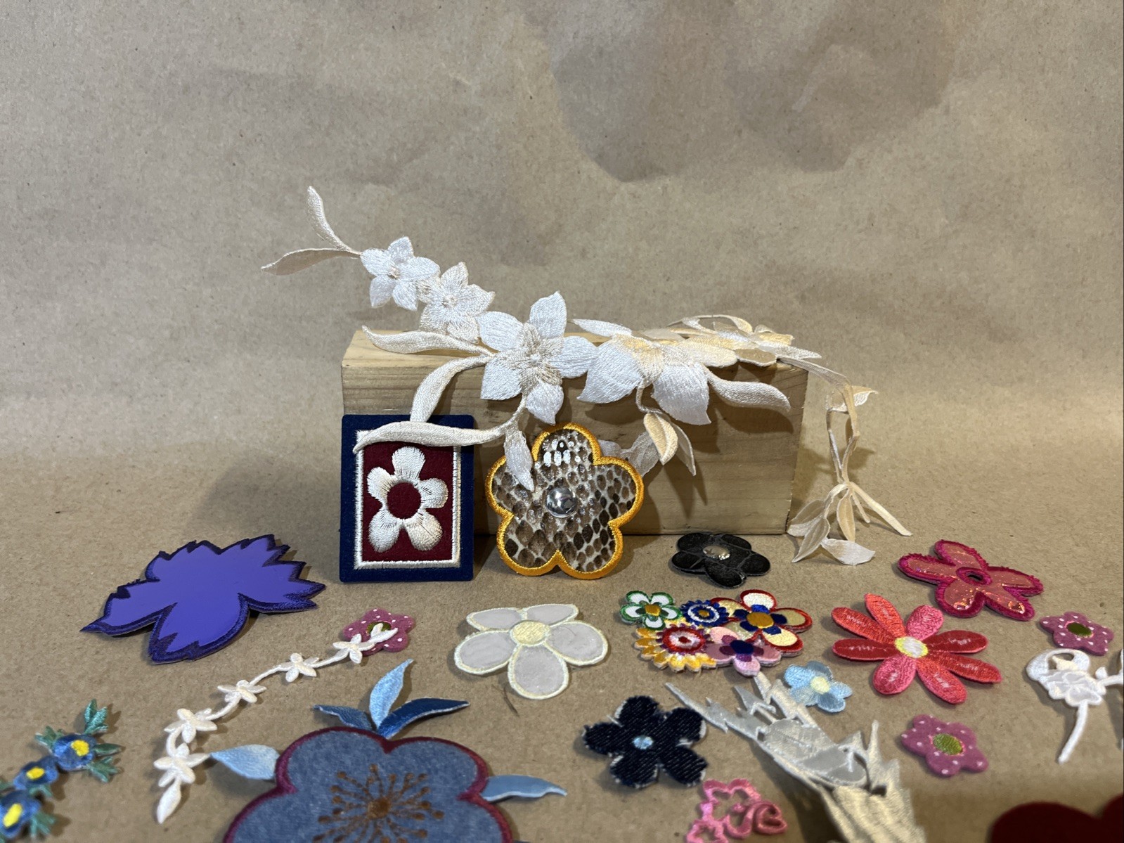 Lot of 15 – Various Small and Large Floral Flowers Sew on Iron on Patches