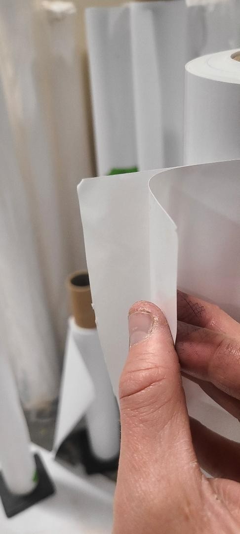 6.0 mil Gloss White Perm Remov Semi-Rigid Self-Adhesive Vinyl Solvent/Latex Roll