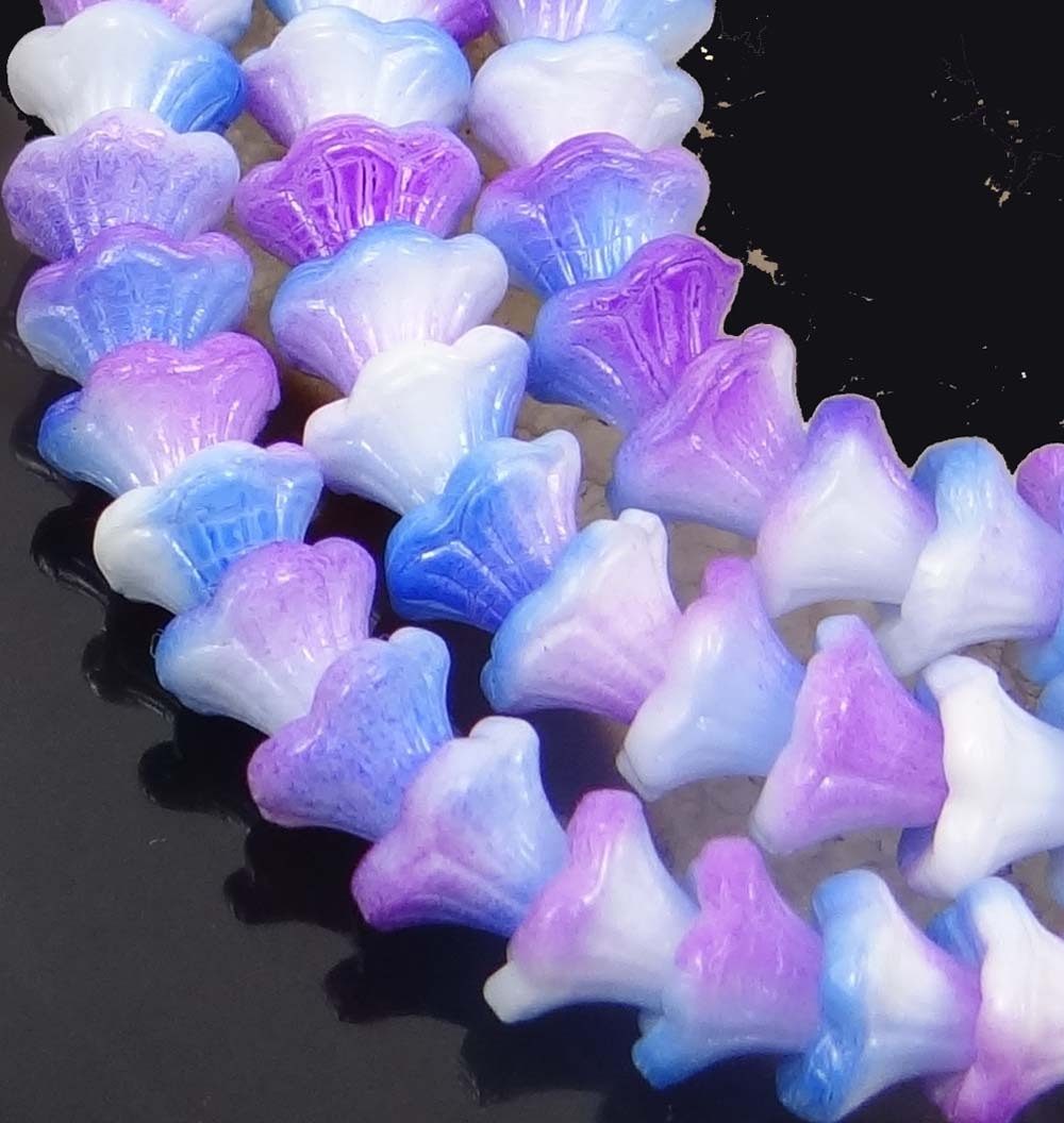 25 Czech Glass Flower Cup Beads 7 x 5 mm – Chalk White Funky Blue
