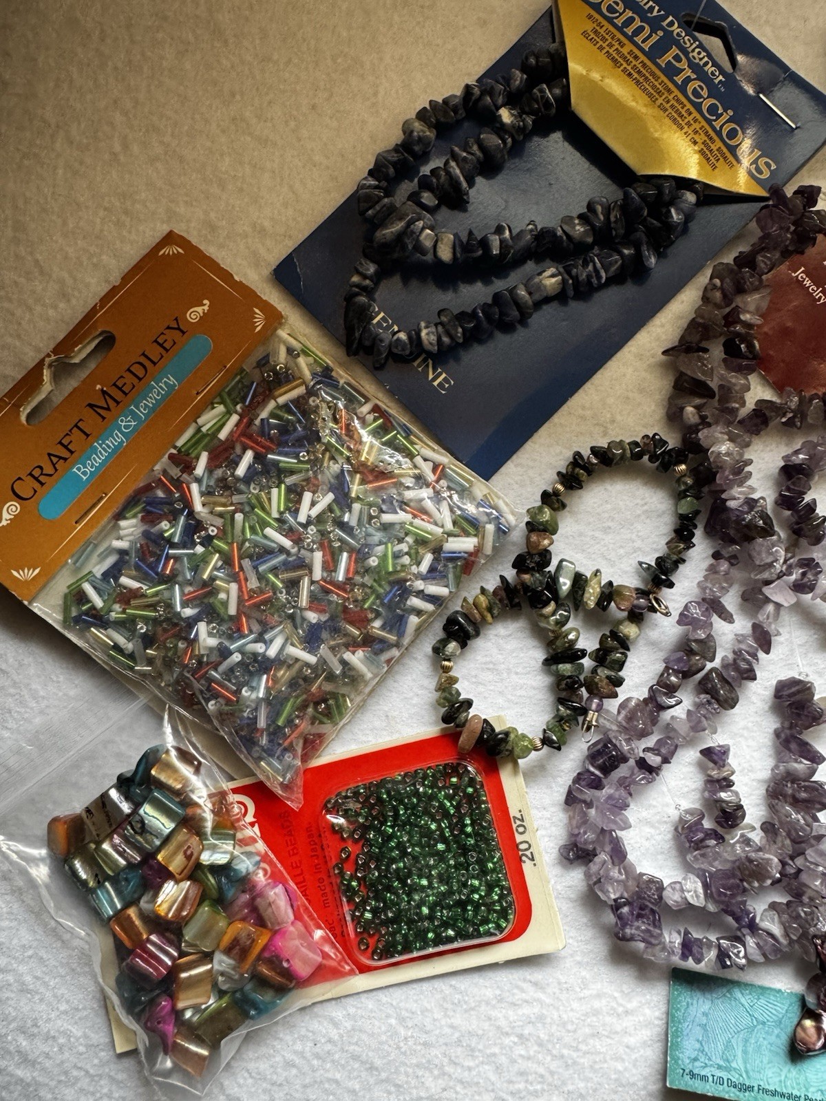 Mix LOT of Jewelry Beads