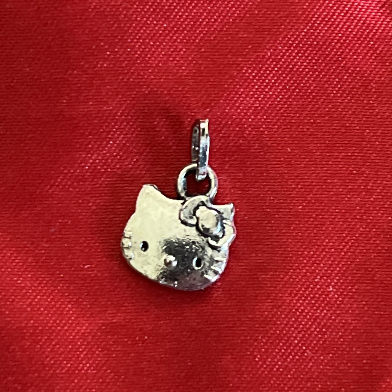 W/LOOP PETITE HELLO KITTY CAT HEAD SILVER TIBETAN TINY CHARM BRACELET NECKLACES