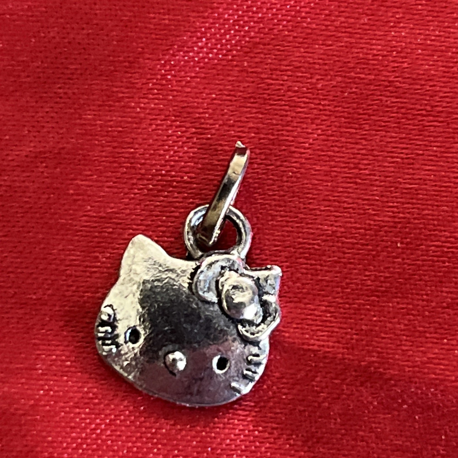 W/LOOP PETITE HELLO KITTY CAT HEAD SILVER TIBETAN TINY CHARM BRACELET NECKLACES