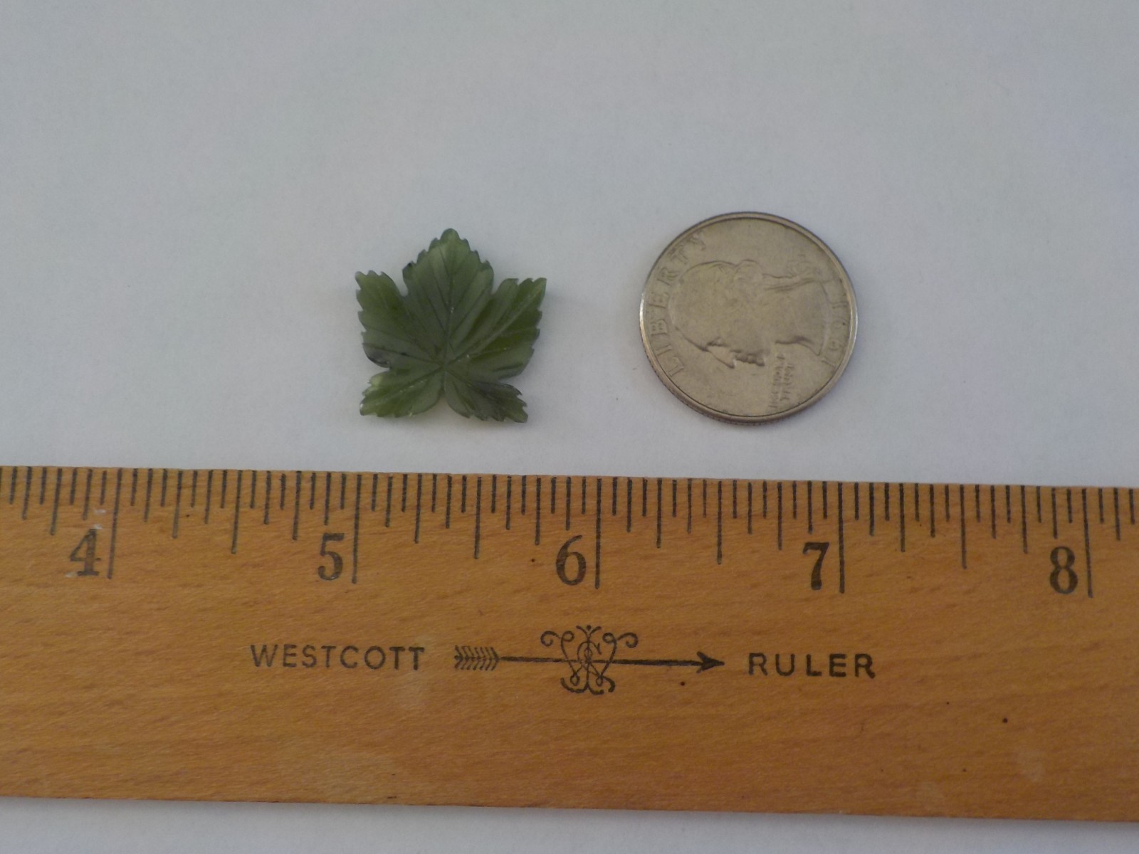 Geen Stone Leaf No Holes Flat Back (5/16″) Total 5 Craft Jewelry Making Supply