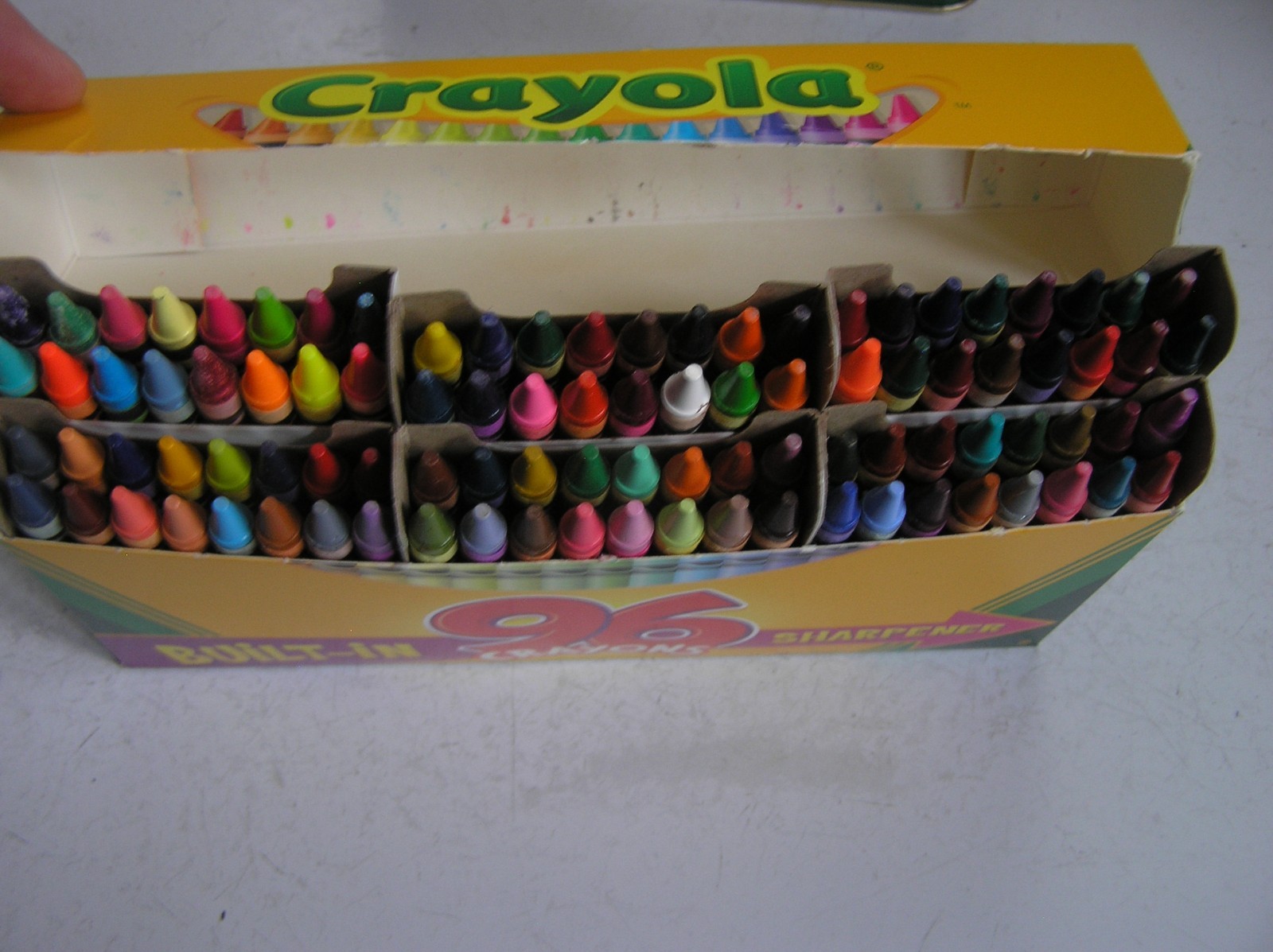 Crayola Crayons Collectors Tin 1991 (72 Crayons) & A Box Of 96 From 2004
