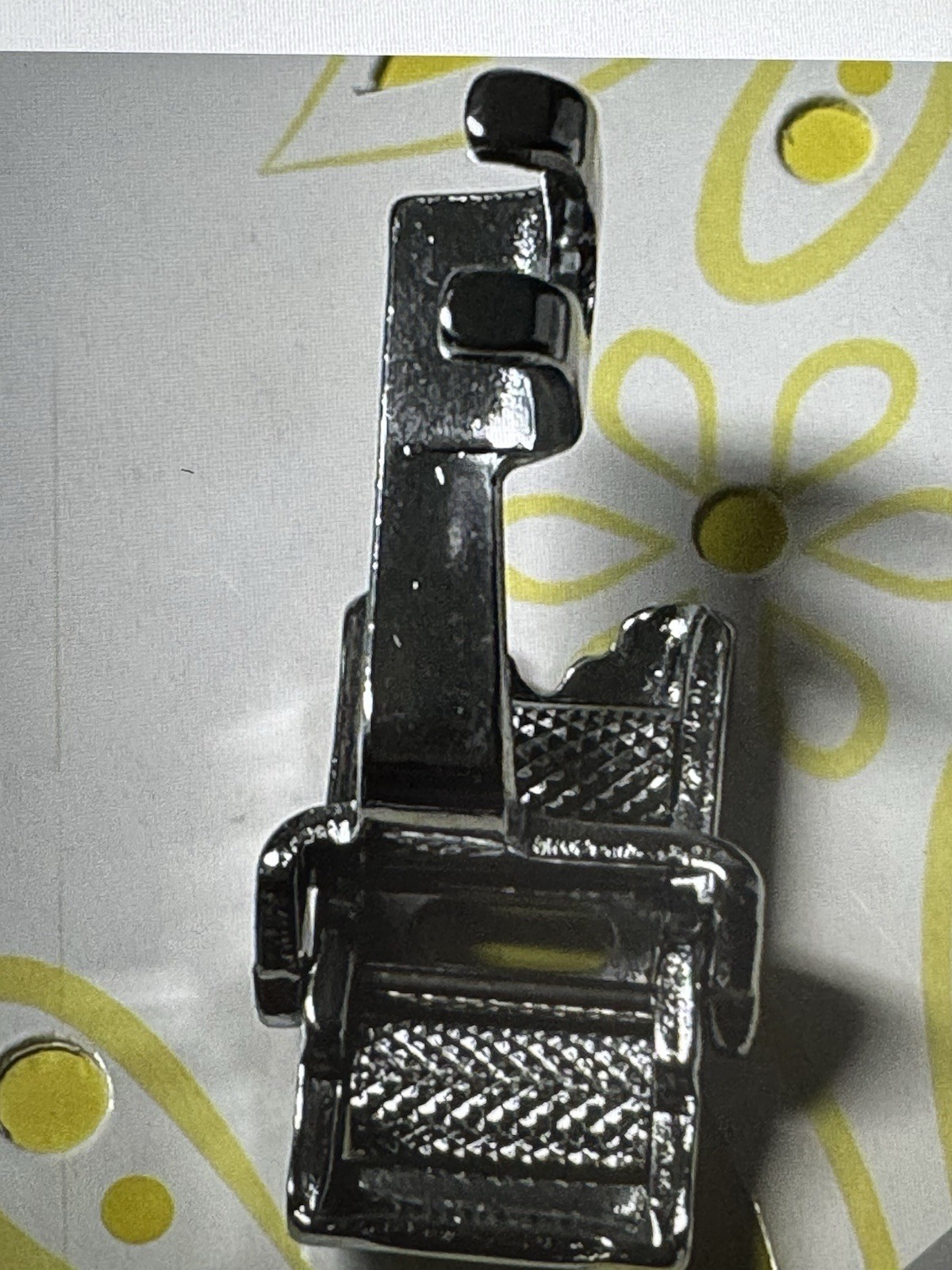 Vintage Low Shank Needle Sewing Machine Roller Foot fits your Singer 15 99 221