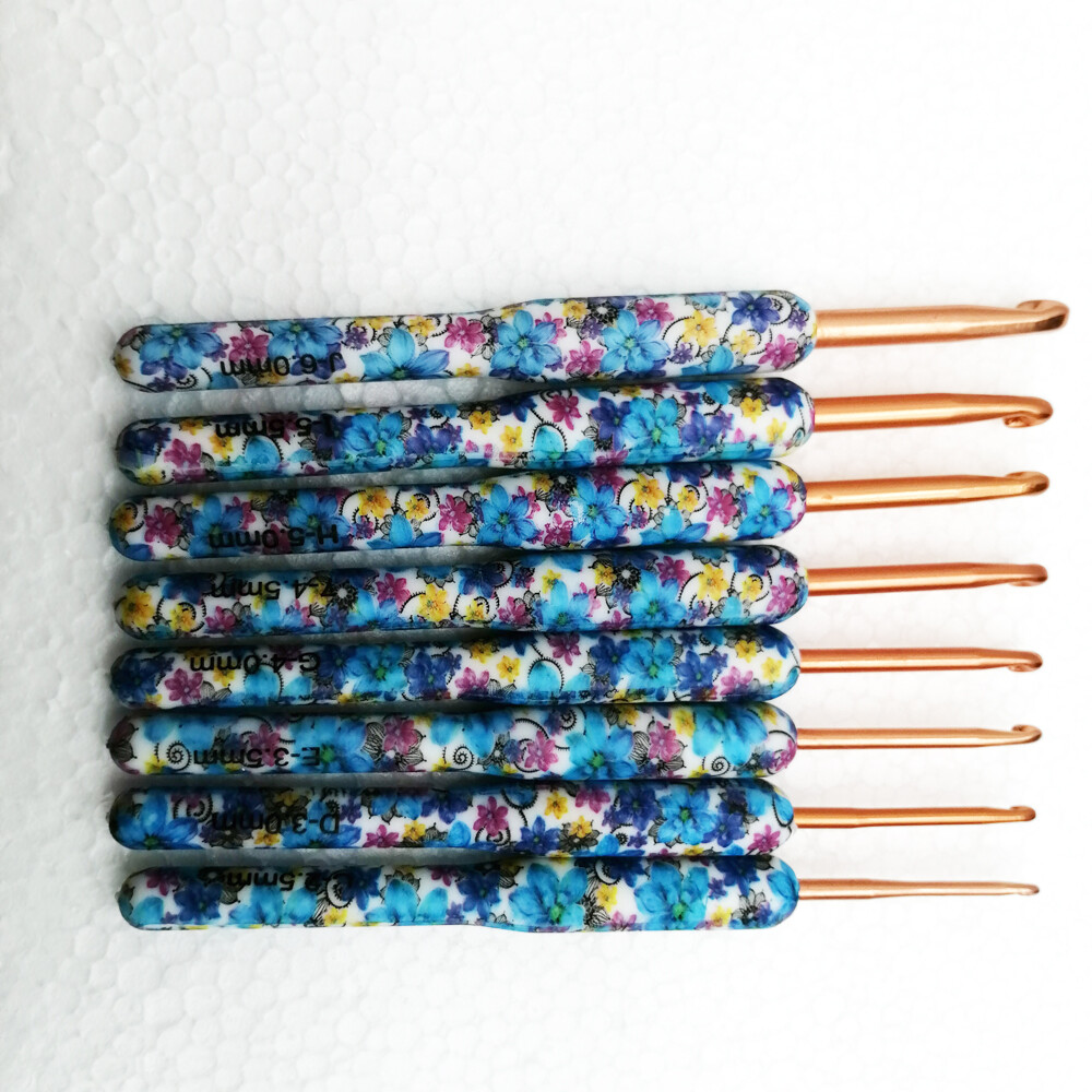 8Pcs/Set Knitting Needles Set Ergonomic Grip Crochet Hook Soft Handle