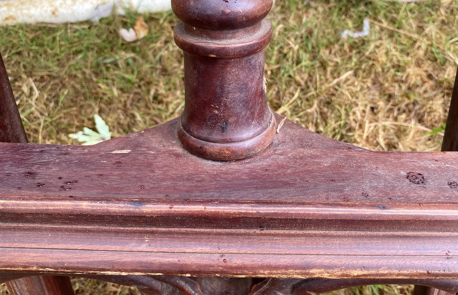 Vintage Hand-Carved 39″ Mahogany Baroque Revival Display Floor Easel Stand