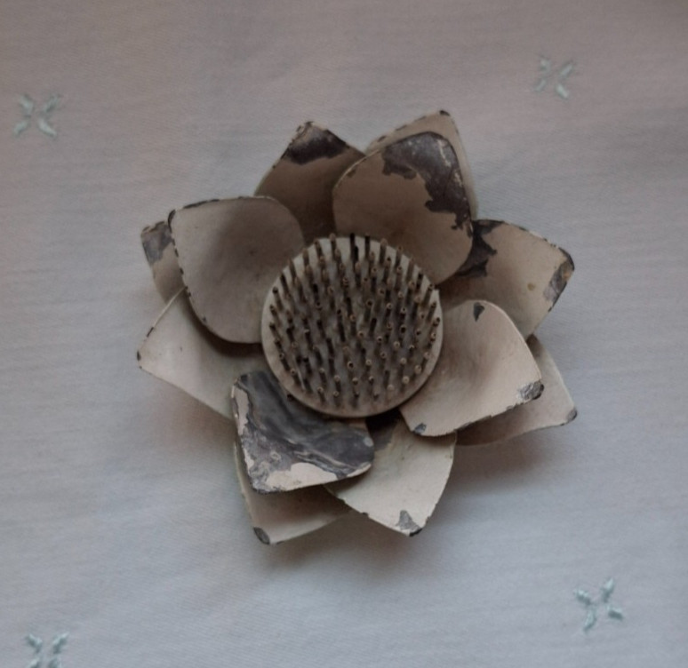 Vintage Heavy Metal Water Lily Lotus Figure Pin Flower Frog