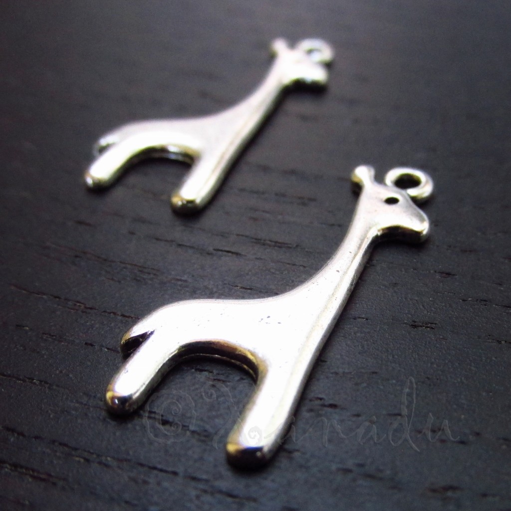 Giraffe Charms 28mm Antiqued Silver Plated Pendants C1420 – 5, 10 or 20PCs
