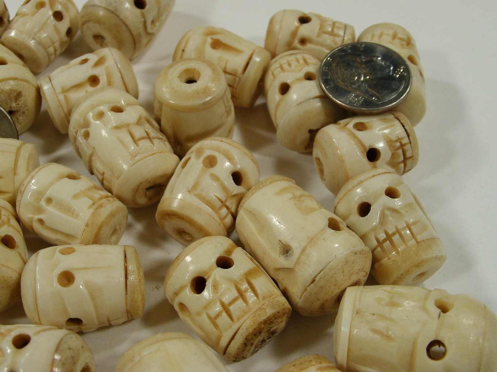 40 PCS Assorted Large India Handmade Water Buffalo Bone Skull Beads (PNKR-4)⭐