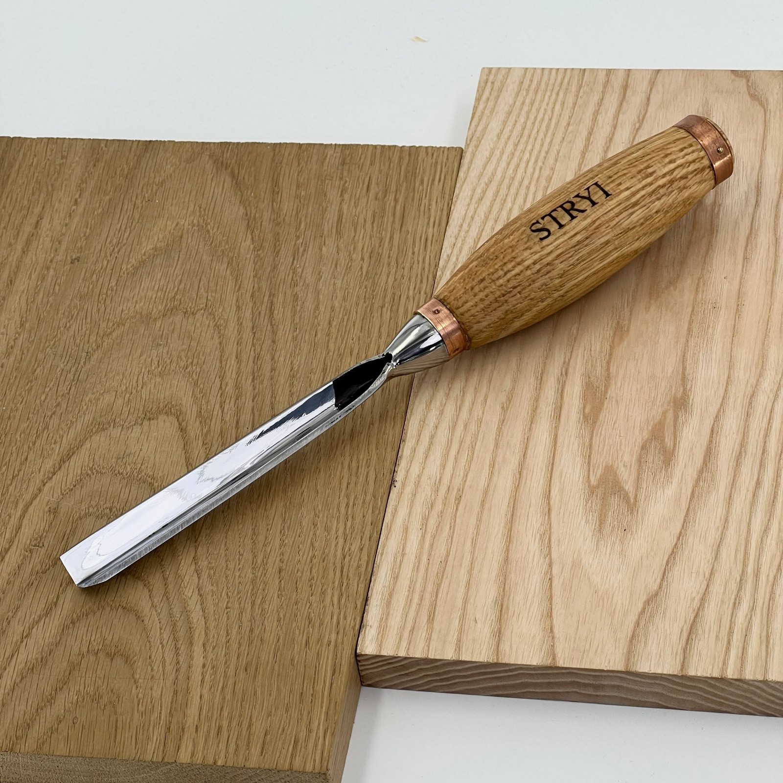 Large sculpture chisel, V-tool 90 degrees, Heavy-duty gouge STRYI, V-parting