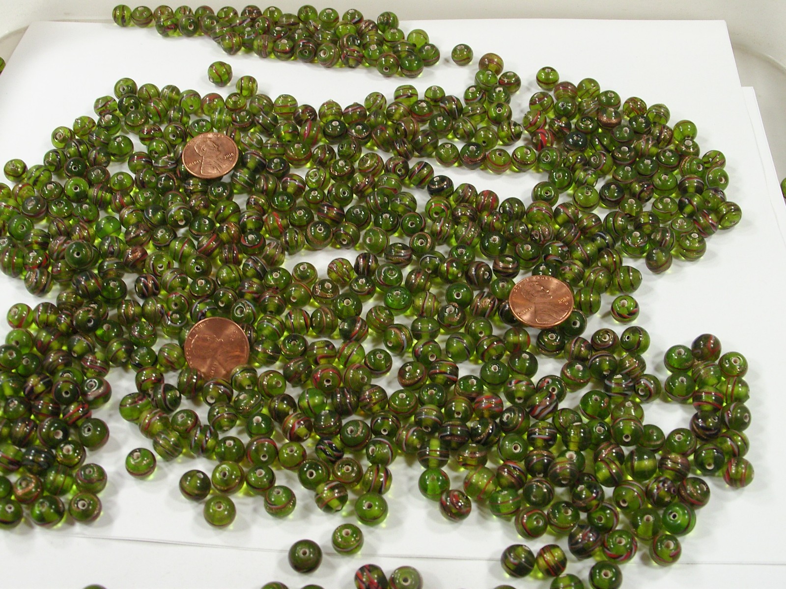 2 Pounds (8mm) Round Green Swirl India Handmade Glass Beads Wholesale (QOL-1) ⭐