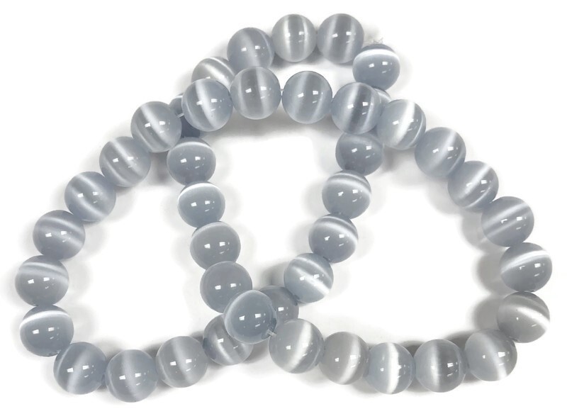 38 Cat’s Eye Fiber Optic Silver Gray Glass 10mm. Smooth Round Beads 2606