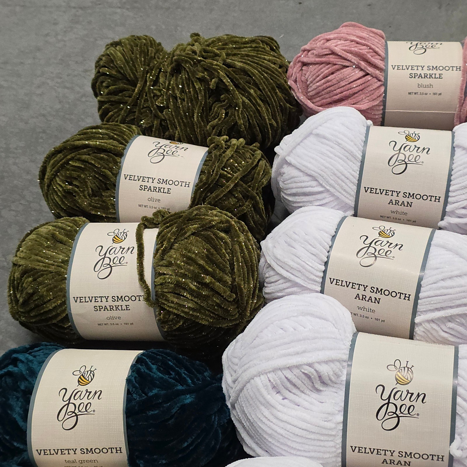 New Lot of 28 Yarn Bee Twist Lace 161 Yards Each Red Navy Olive White Sparkle