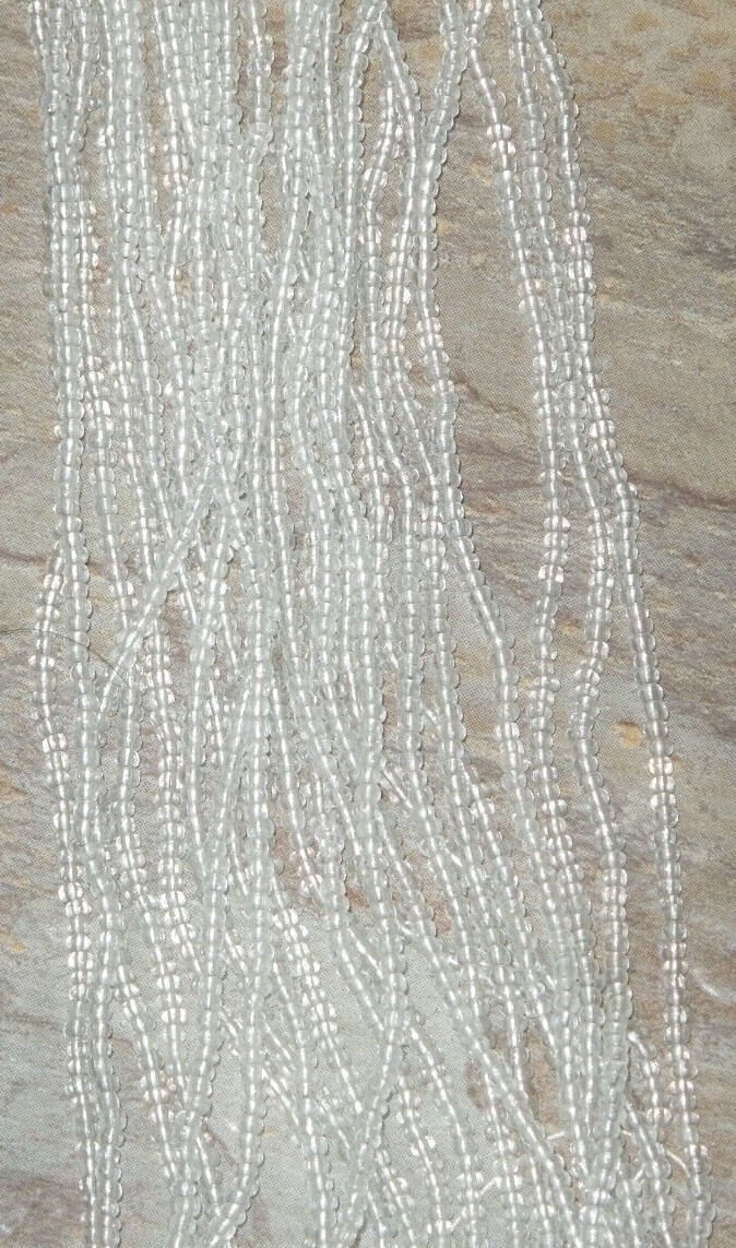 NEW 31 strings of seed beads Less than $1 per string White Blue & Black 3T
