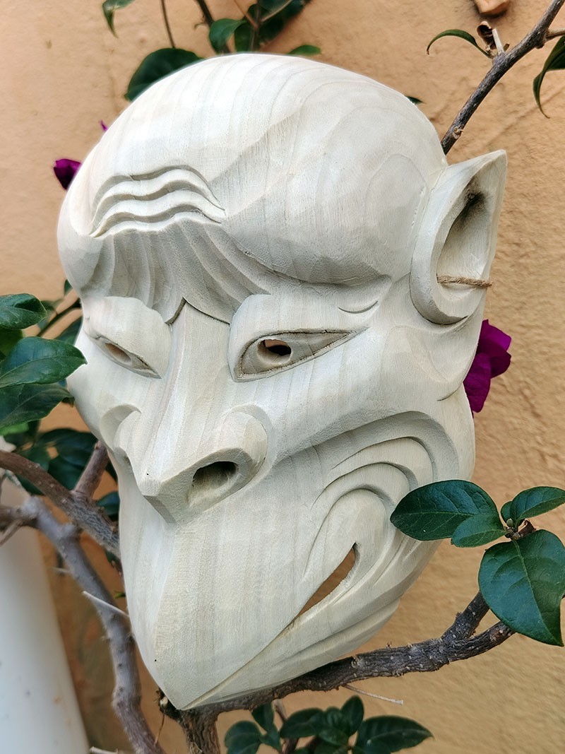 QH023- 20.5x16x 6.6 CM Hand Carved Camphor Wood Japanese Noh Kappa Mask