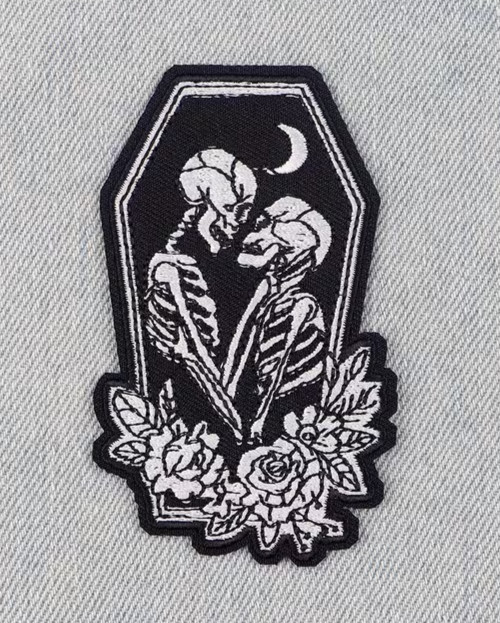 Skull Patch | Iron on Embroidered Patch 3+5/8 x 2+1/4-inch FREE SHIPPING