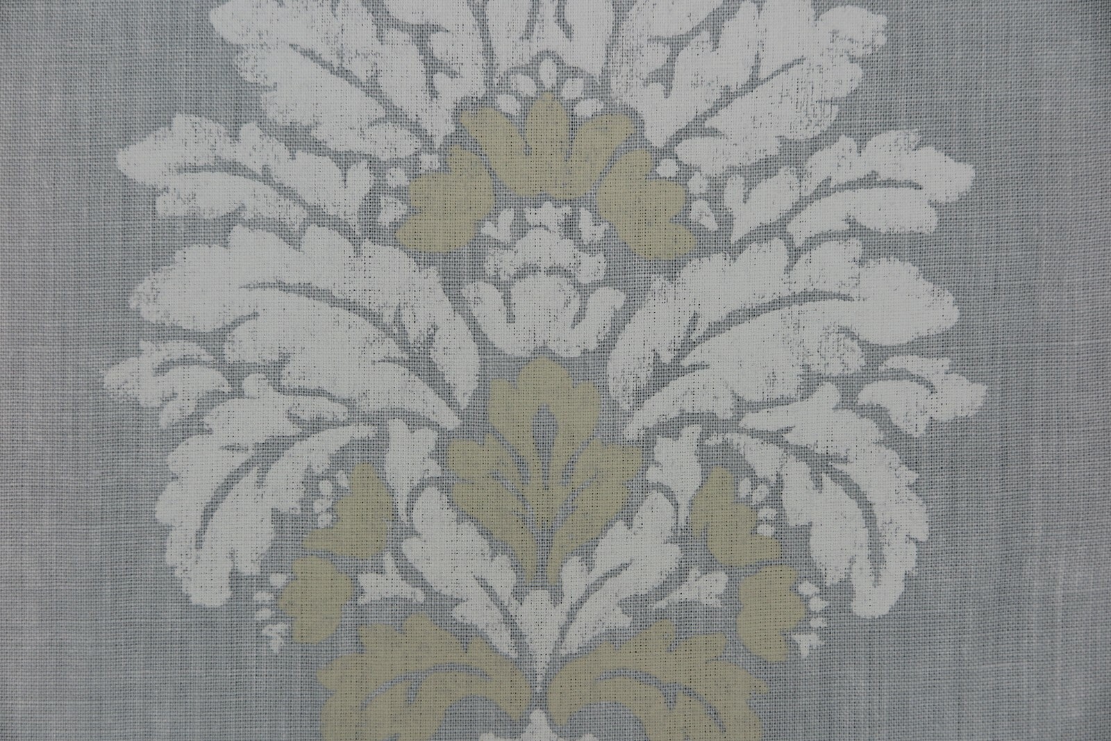COLEFAX AND FOWLER CURTAIN FABRIC “Buckland” 2.8 METRES 100% LINEN AQUA