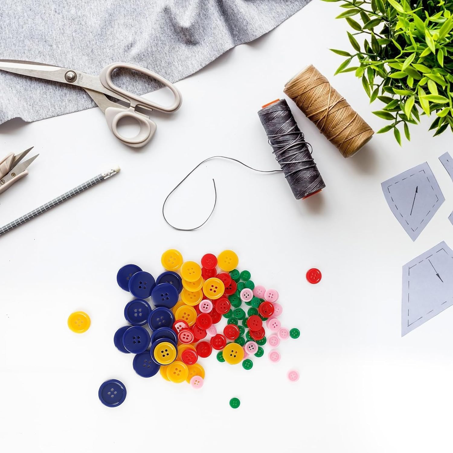 Creative 100 Pcs Colorful Eco-Friendly Sewing Buttons in 5 Versatile Sizes