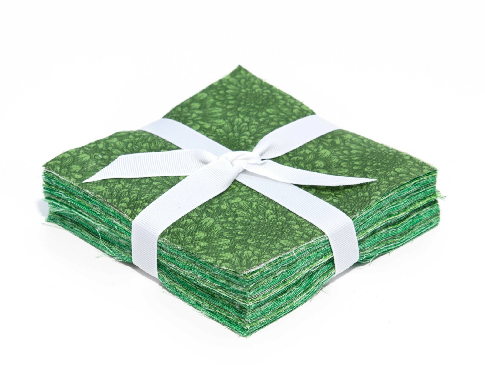 It’s All Green 90-pc precut charm pack 5″ squares 100% cotton fabric green quilt