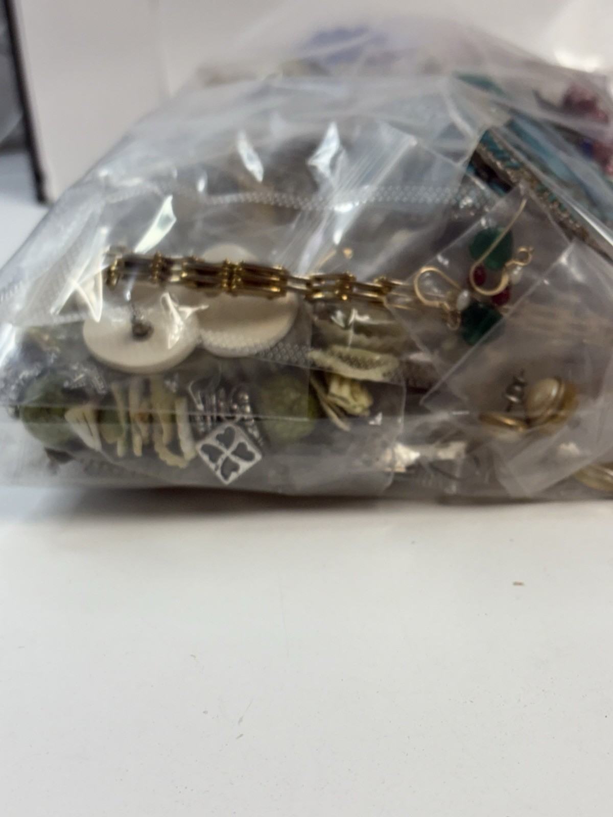 2 + Pounds Jewelry ~ UNSEARCHED ~ STORAGE UNIT FINDS ~ READ DESCRIPTION