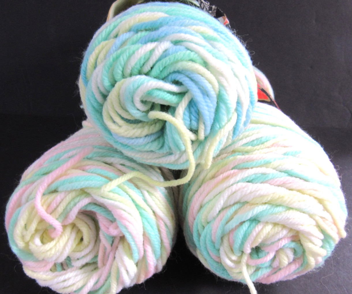 Red Heart Super Saver Variegated Pastels Yarn Lullaby Wintergreen mixed lot