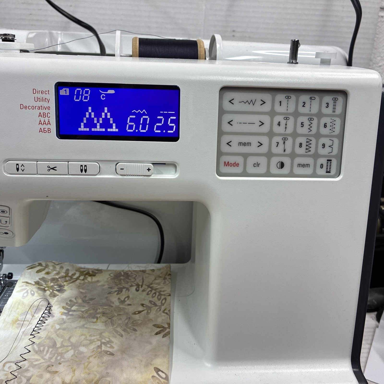 Bernette B38 Swiss Design Computerized Sewing Machine See Description