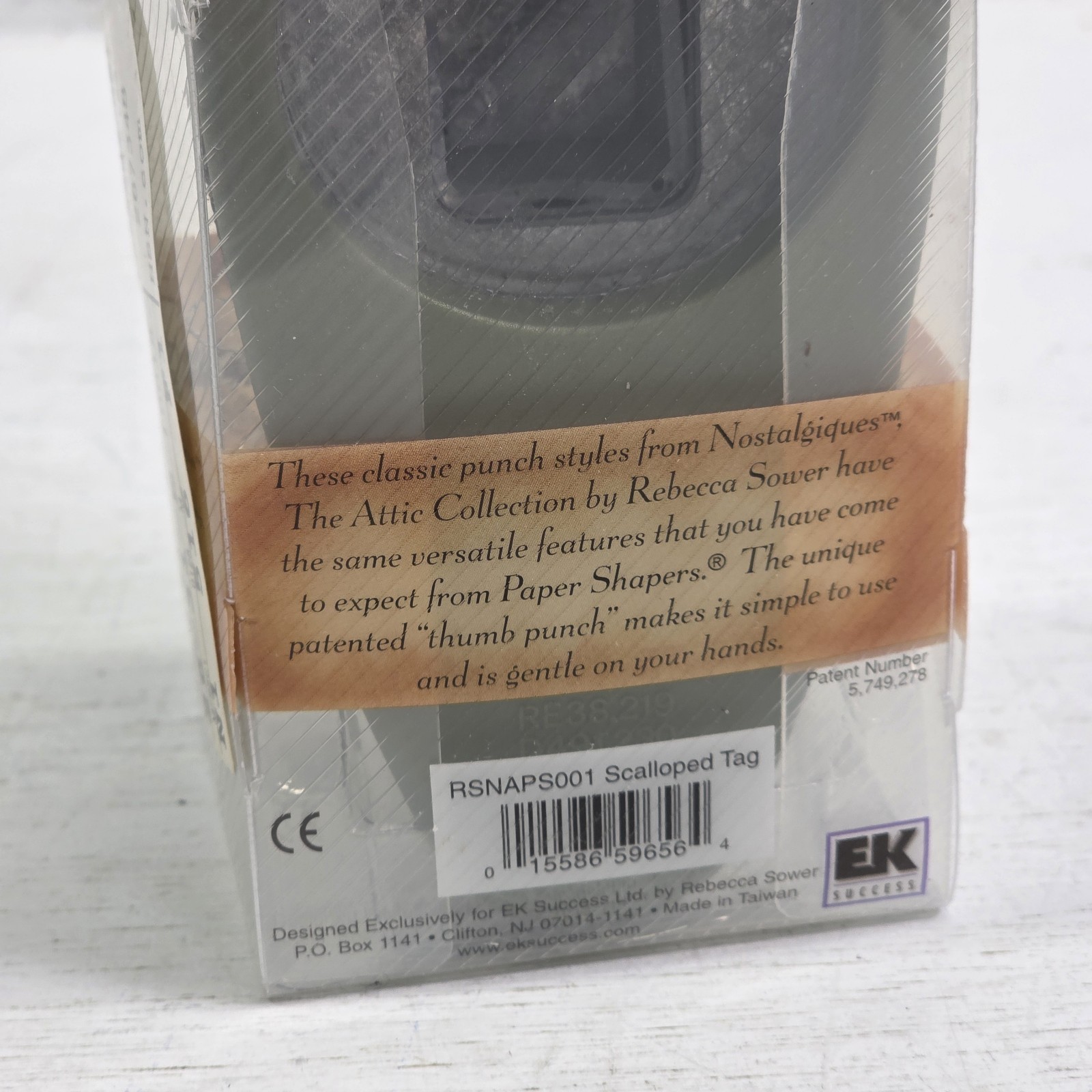 EK Nostalgiques Whale Paper Punch Attic Collection “Scalloped Tag” RSNAPS001 New