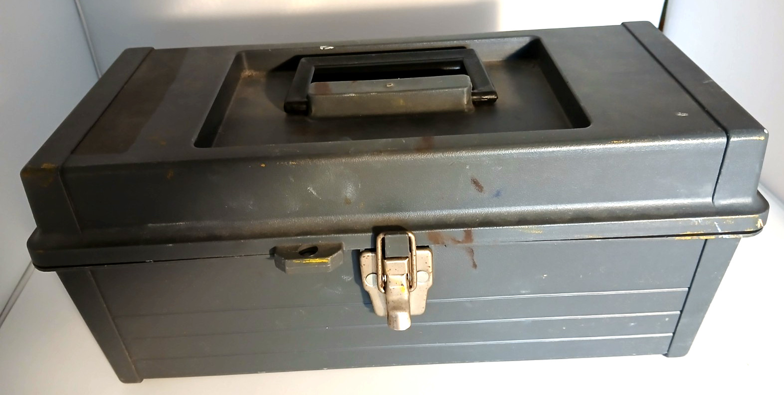 Contico artist carrying/storage box for brushes, pencils, tools, etc (box only)