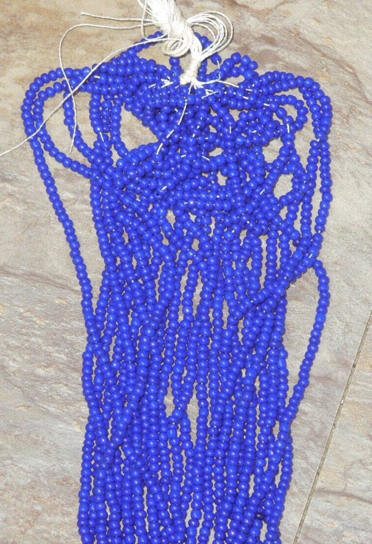 NEW 31 strings of seed beads Less than $1 per string White Blue & Black 3T