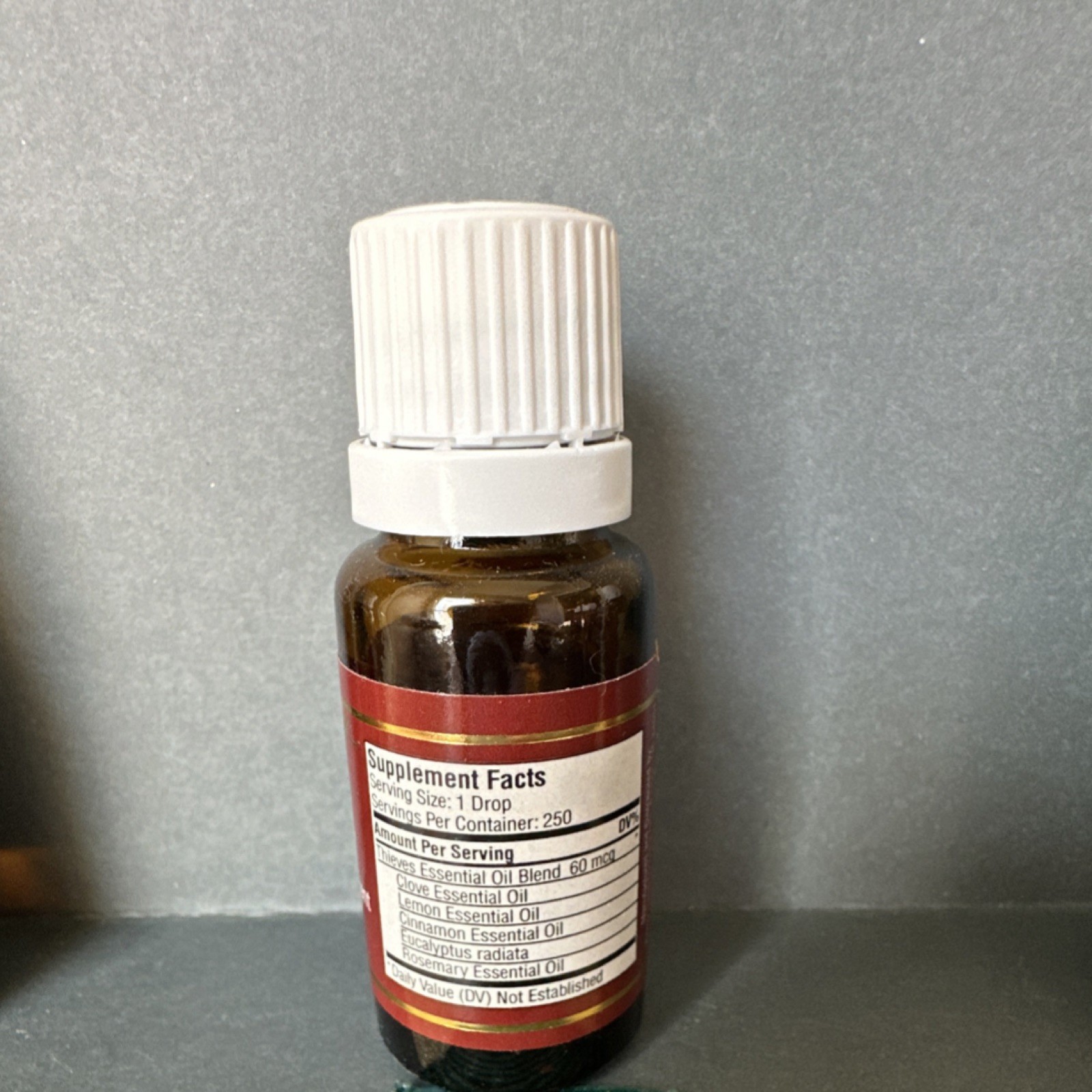 Young Living Thieves Essential Oil 15ml 0.5 fl oz Thieves Scent MPN VF 5