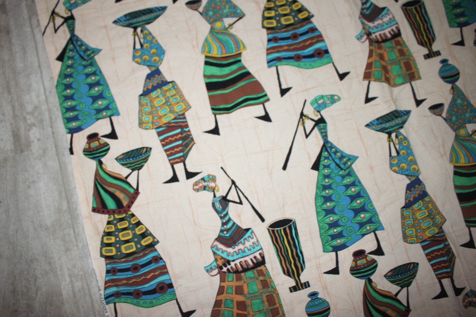 ALEXANDER HENRY 2008 CALABASH AFRICAN WOMEN Cotton Fabric Multicolor 41″ x 110″