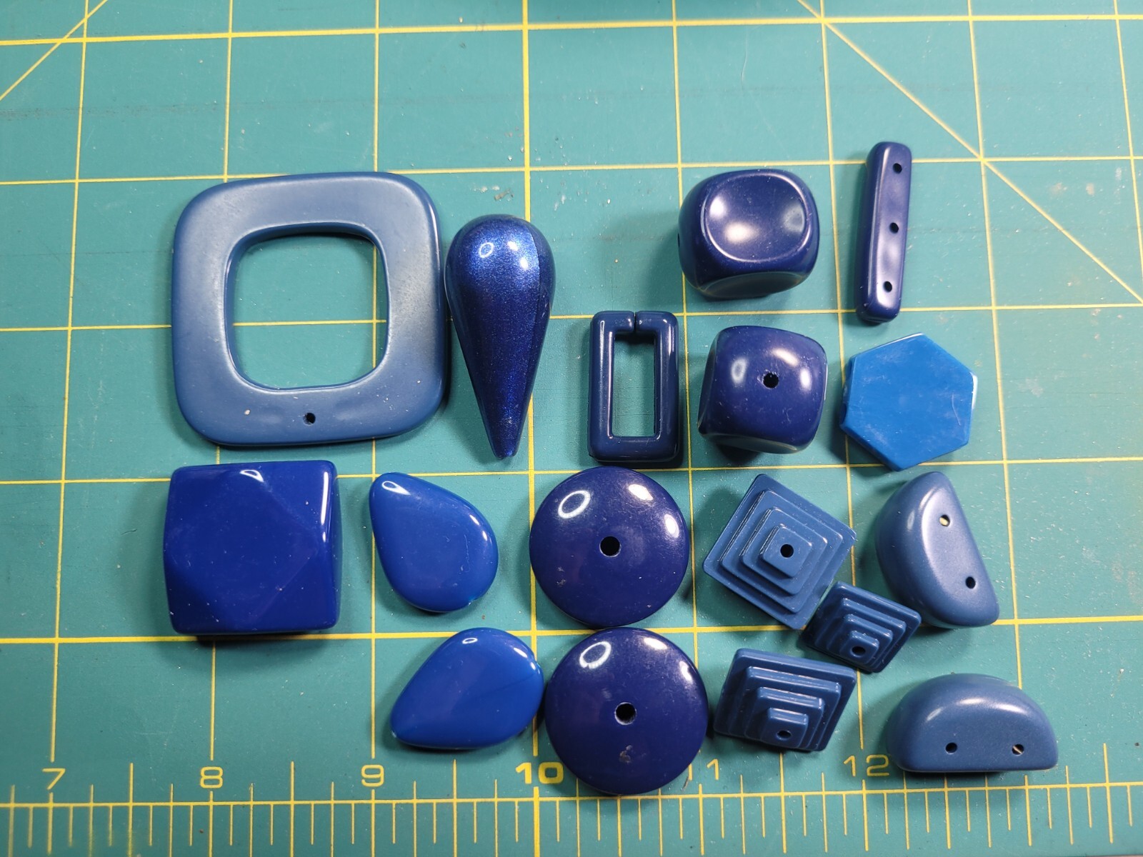 1lbs Vintage Blue Color Large Beads Lot.