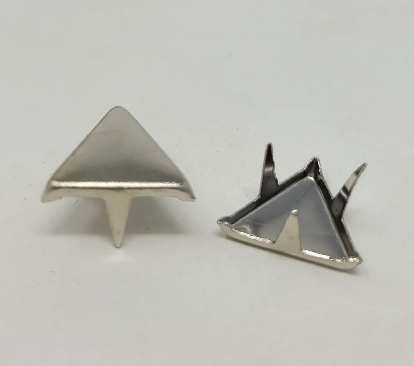 100 pcs Silver Tone Metal 11mm Flat Triangle Shape Nailheads Rivets Studs Crafts
